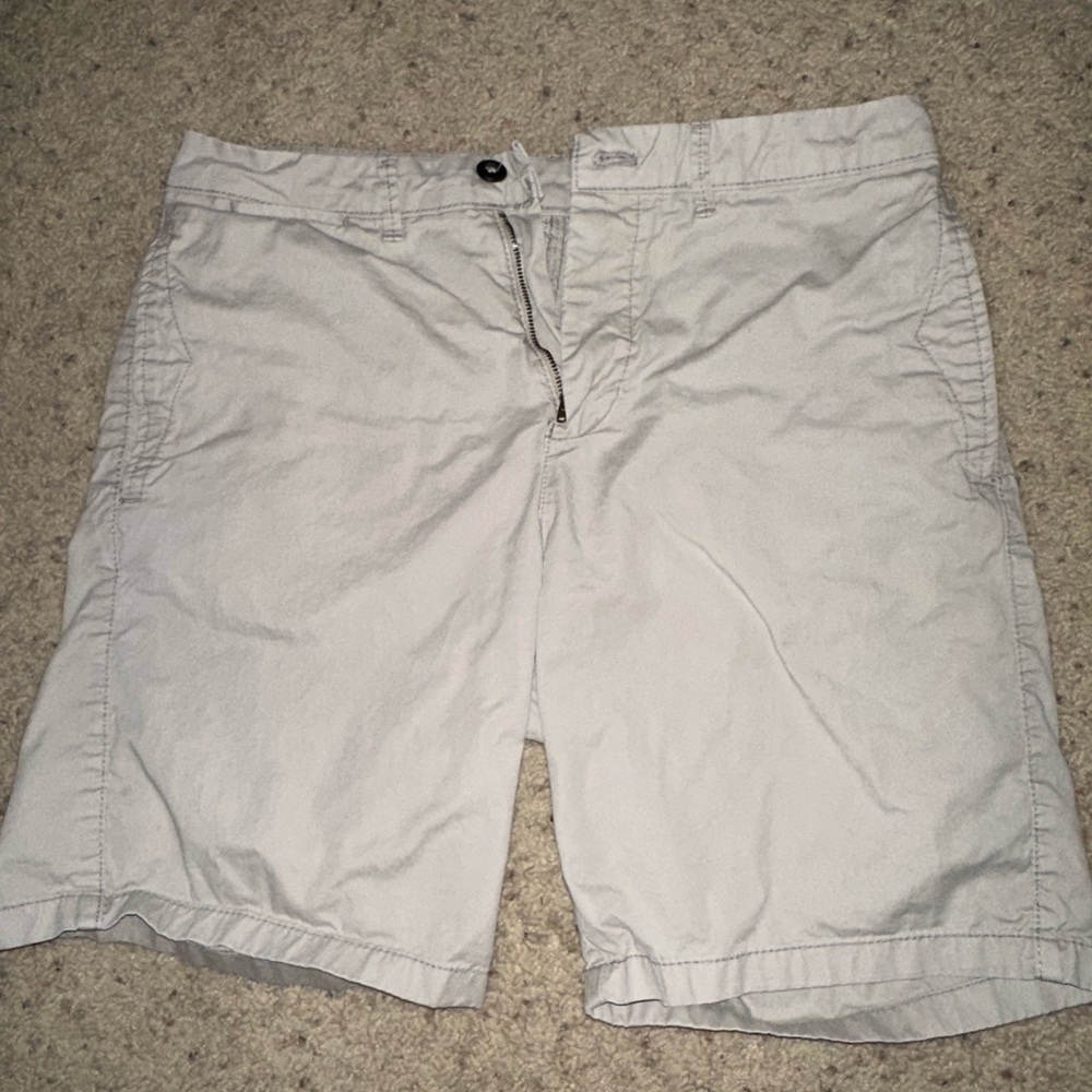 Zara beige shorts